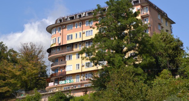 8-storey building in Shaumyan Street. Photo by Svetlana Kravchenko for the 'Caucasian Knot'. 