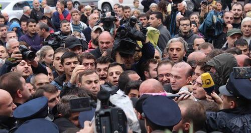 Protest rally near Tbilisi Sakrebulo, October 10, 2017. Photo by Inna Kukudzhanova for the Caucasian Knot. 