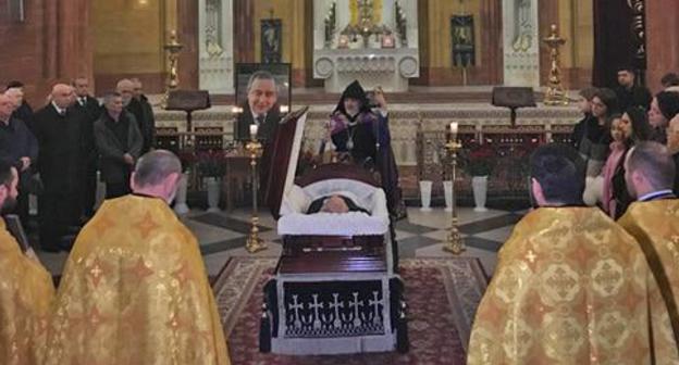 The burial service for Levon Airapetyan in Moscow. Photo by Oleg Krasnov for the "Caucasian Knot"