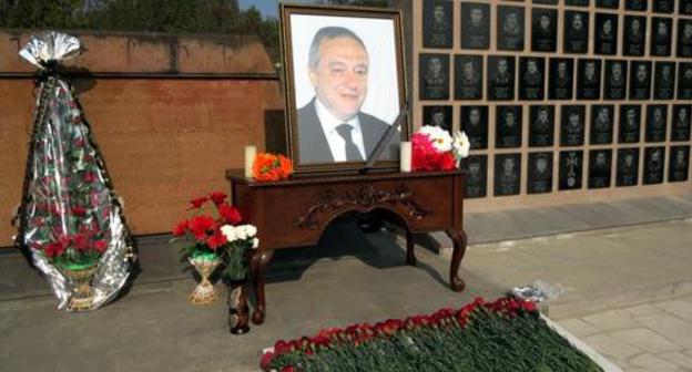 Levon Airapetyan's photo with a funeral ribbon was put up in the central square of the village of Vank during the mourning rally in his memory. October 21, 2017. Photo by Alvard Grigoryan for the "Caucasian Knot"