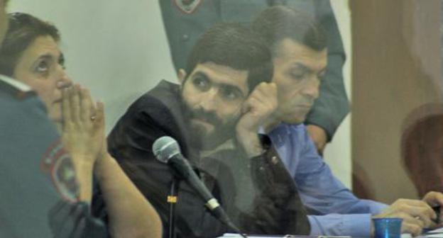 Nerses Pogosyan (centre) in the courtroom. Photo by Tigran Petrosyan for the Caucasian Knot. 