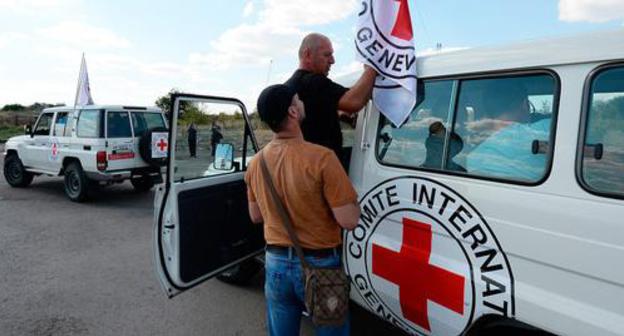 Vehicles of the International Committee of the Red Cross. Photo: http://vzglyad.az/news.php?id=60688