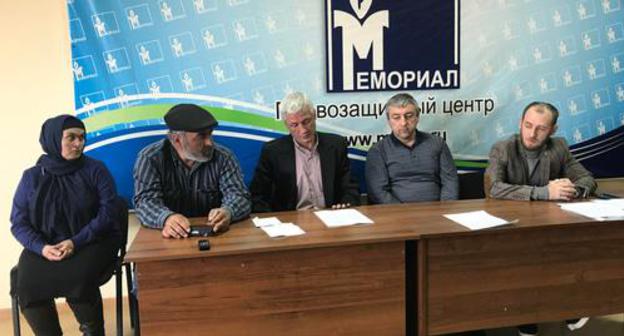 Press conference devoted to the case of killing the Gasanguseinov brothers. Photo by Patimat Makhmudova for the "Caucasian Knot"