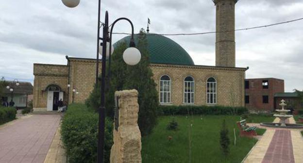 The mosque in Omarov Street in Makhachkala. Photo from the official website of the mosque https://www.facebook.com/masjid.Tangim/photos/a.308561295979016.1073741827.304761999692279/764104840424657/?type=3&amp;theater