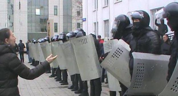 A protest action of the "Volny Aul" residents. Nalchik, October 31, 2017. Screenshot of the video by the "Caucasian Knot"