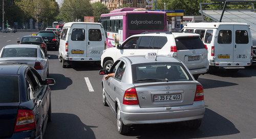 Traffic in Yerevan. Photo: © Sputnik/ Asatur Yesayants https://ru.armeniasputnik.am/columnists/20171106/9345953/avtoterror-v-erevane-glavnyj-vinovnik-probok-vechno-otmazyvaetsya.html