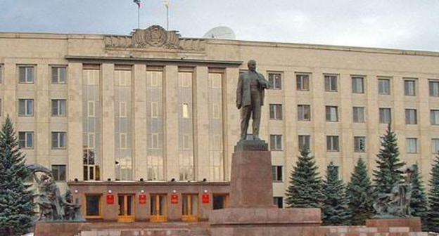 The city Mayoralty and Lenin's monument in Stavropol. Photo: kudinov_dm https://ru.wikipedia.org