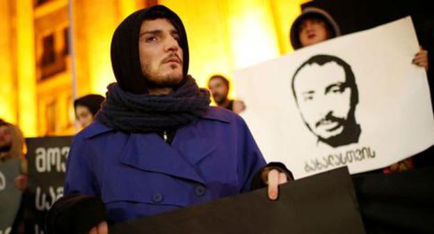 Participants of the action "All for One", held in front of the Georgian Parliament, demanded to liberalize drug policy. Tbilisi, January 25, 2018. Photo: REUTERS/David Mdzinarishvili