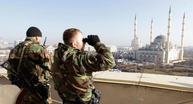 Law enforcers, Grozny. Photo: REUTERS/Eduard Korniyenko