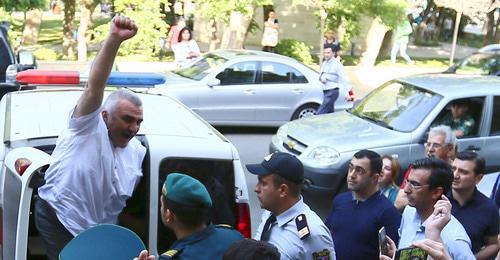 Afghan Mukhtarly near the building of the court. May 2017. Photo: REUTERS/Aziz Karimov