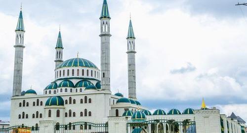 Central cathedral mosque in Cherkessk. Photo: Shkhashefij https://ru.wikipedia.org/wiki/Черкесск