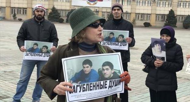 Madina Magomedova, an organizer of the action in Makhachkala. Photo by the "Caucasian Knot" correspondent