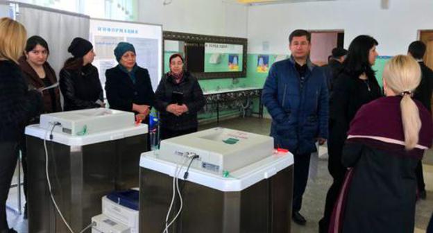 A polling station No. 1018 in Makhachkala. March 18, 2018. Photo by Rasul Magomedov for the "Caucasian Knot"