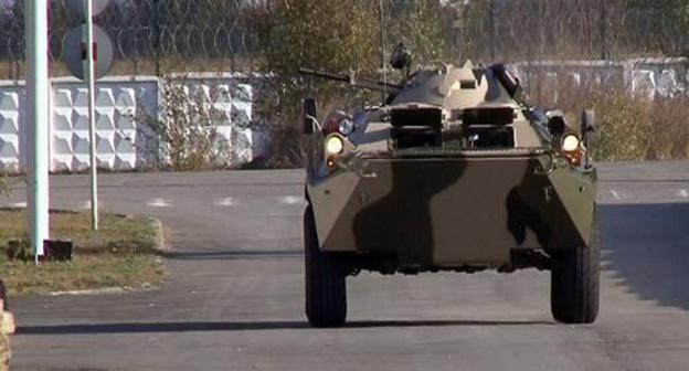 Military vehicles on the crossroad of streets during CTO. Photo http://nac.gov.ru/antiterroristicheskie-ucheniya/v-rostovskoy-oblasti-provedeny.html