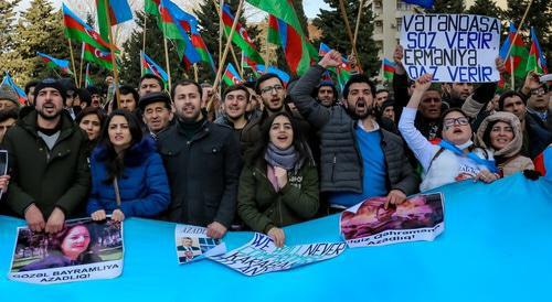 Portraits of political prisoners at opposition rally in Baku, March 31, 2018. Photo by Aziz Karimov for the Caucasian Knot. 