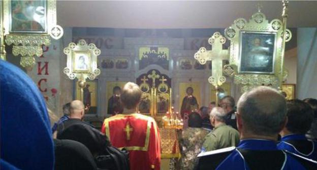 Parishioners attend  Kizlyar church service. Photo by the Caucasian Knot correspondent