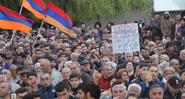 Rally in Yerevan, April 13, 2018. Photo by Tigran Petrosyan for the Caucasian Knot