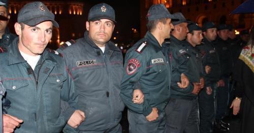 The police blocked the streets in Yerevan. April 20, 2018. Photo by Tigran Petrosyan for the "Caucasian Knot"