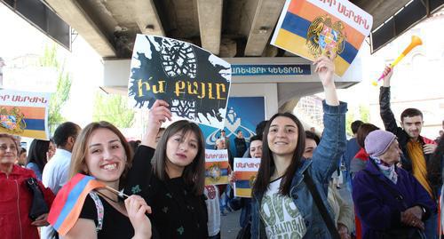 Protesters in Yerevan, April 26, 2018. Photo by Tigran Petrosyan for the Caucasian Knot