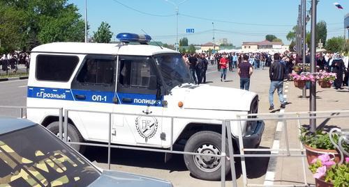 Police car in Grozny. Photo by Nikolai Petrov for the Caucasian Knot