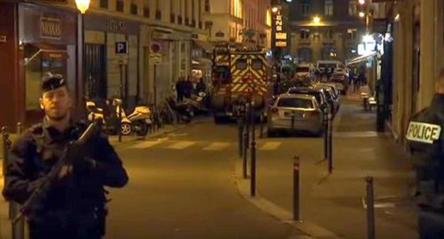 Police at the site of the terror act in Paris on May 12, 2018. Photo: screenshot of the video https://www.youtube.com/watch?v=Qq0bjAKB9TQ