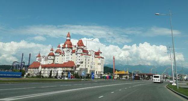 Hotel in Sochi. Photo by Svetlana Kravchenko for the Caucasian Knot