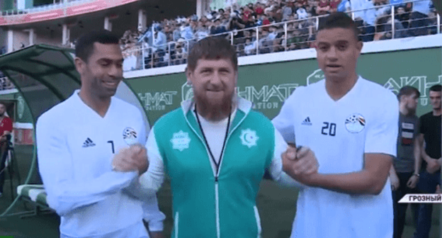 Ramzan Kadyrov with the Egyptian national football team players. Screenshot of the video report by the Grozny TV Channel on June 10, 2018 https://www.youtube.com/watch?v=JCkgo4v_KnA