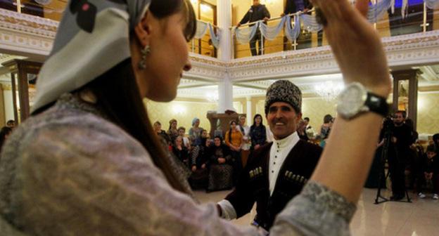 Chechen dance. Photo: REUTERS/Maxim Shemetov