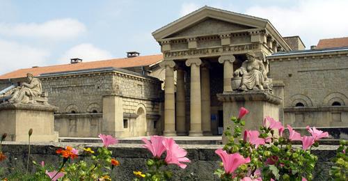 A mud bath named after N. A. Semashko, Yessentuki. Photo: Mariluna https://ru.wikipedia.org