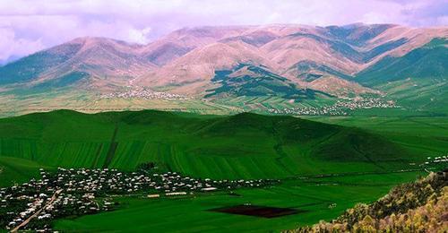 Town of Chambarak. Photo Armtoursites https://ru.wikipedia.org/