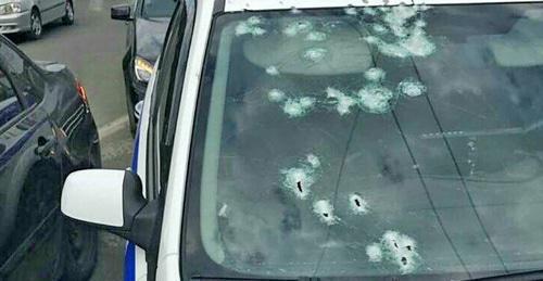 Bullet holes in windscreen, Krasnodar, August 28, 2017. Photo: Typodar / twitter.com/typodar