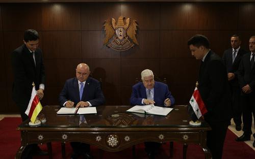 The Ministers of Foreign Affairs for South Ossetia and Syria Dmitry Medoyev and Walid Muallem, respectively. Photo by the press service of the Ministry of Foreign Affairs for South Ossetia http://www.mfa-rso.su/