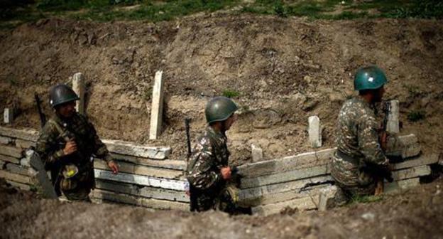 On the contact line in Nagorno-Karabakh. Photo: REUTERS/Staff