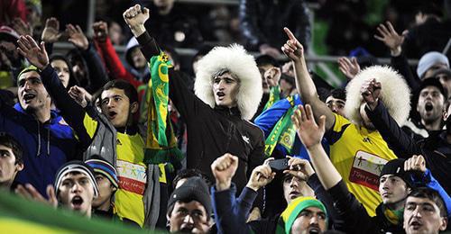 ‘Anji’ FC fans. Photo: http://www.fc-anji.ru/