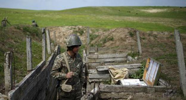 On the troops contact line in Nagorno-Karabakh. Photo: REUTERS/Staff