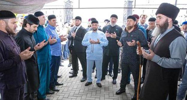 The commemoration of Yusup Temirkhanov. Ramzan Kadyrov is second on the right. Chechnya, August 4, 2018. Photo by the press service of the head and administration of the Republic of Chechnya chechnya.gov.ru