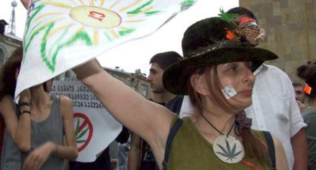 Rally demanding legalization of marijuana and light drugs, Tbilisi, June 2, 2014. Photo by Edita Badasyan for the Caucasian Knot 