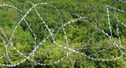 Barbed wire. Photo by Nina Tumanova for the "Caucasian Knot"