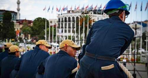 Sailors of USS Carney destroyer. Photo: press service of the US Navy, official Facebook page of USS Carney destroyer: https://www.facebook.com/USNavalForcesEuropeAfrica/photos/pcb.10157856881328916/10157856880908916/?type=3&theater