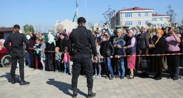 Law enforcers in Grozny streets. Photo: Radio Marsho (RFE/RL)