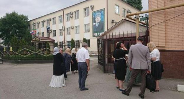 People at the Shali City Court in Chechnya. Photo is provided by the press service of HRC 'Memorial'