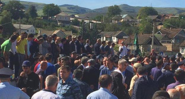 Residents of the village of Kendelen. September 18, 2018. Photo by Tamara Gerieva for the "Caucasian Knot"