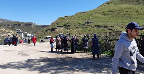 Residents of the village of Kendelen, September 19, 2018. Photo by Lyudmila Maratova for the Caucasian Knot