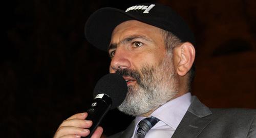 Armenian Prime Minister Nikol Pashinyan in the square near the building of the Parliament in Yerevan. Photo by Tigran Petrosyan for the "Caucasian Knot"