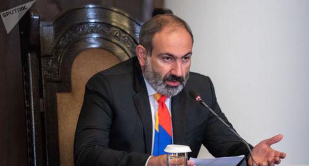 Nikol Pashinyan. Photo: © Sputnik / Asatur Yesayants, https://ru.armeniasputnik.am/politics/20181120/15774285/vas-neverno-informirovali-telekompaniya-majrapetyana-otvetila-pashinyanu.html