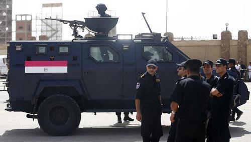 Special forces agents in Cairo. Photo: REUTERS/Amr Abdallah Dalsh