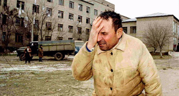 At the site of the terror act. Kizlyar, Dagestan, 1996. Photo: REUTERS/Stringer