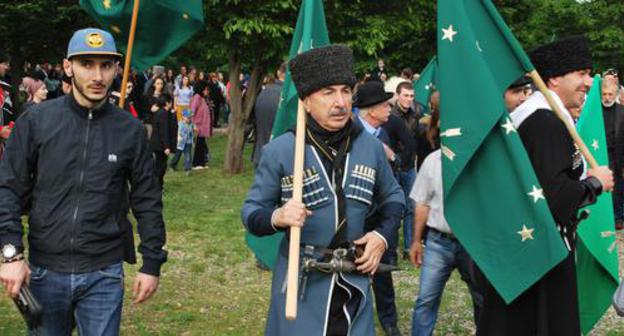 Participants of a rally on the Memorial Day of the victims of the Caucasian war (1763-1864) in Maikop. Photo by Yevgeniya Bogdasarova for the "Caucasian Knot"