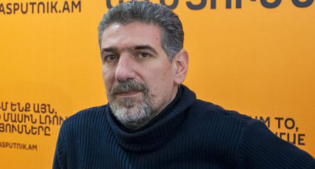 Ovannes Galstyan, an Armenian filmmaker. Photo SPUTNIK / ANDRANIK GHAZARYAN Ovannes Galstyan https://ru.armeniasputnik.am/culture/20181212/16214861/spas-armeniy-mezhdunarodnogo-skandala-chem-zakonchilsya-spor-golodayushchego-rezhissera.html