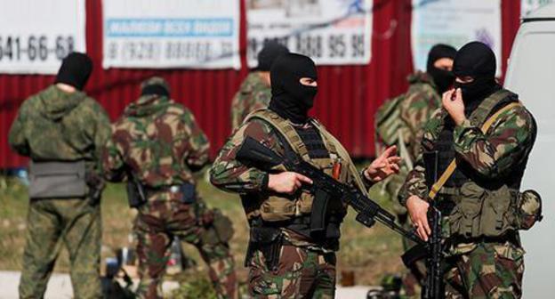 Law enforcers. Photo: REUTERS/Maxim Shemetov